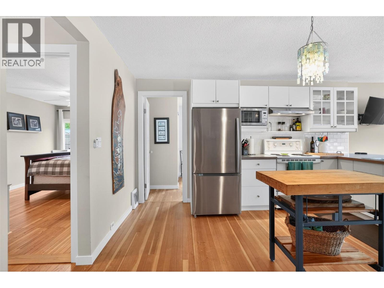 8110 & 8120 BUSK Road - 16