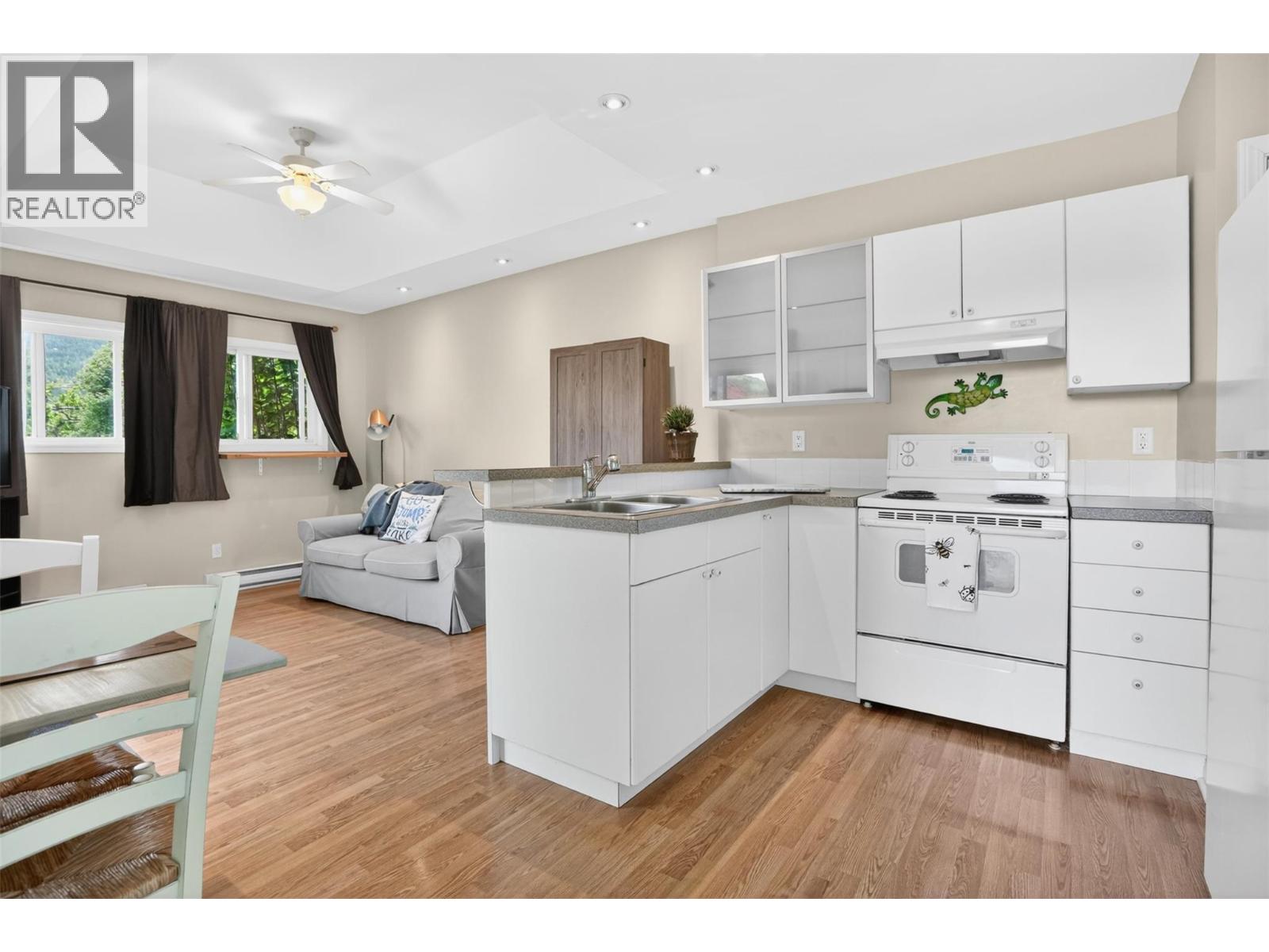 8110 & 8120 BUSK Road - 51