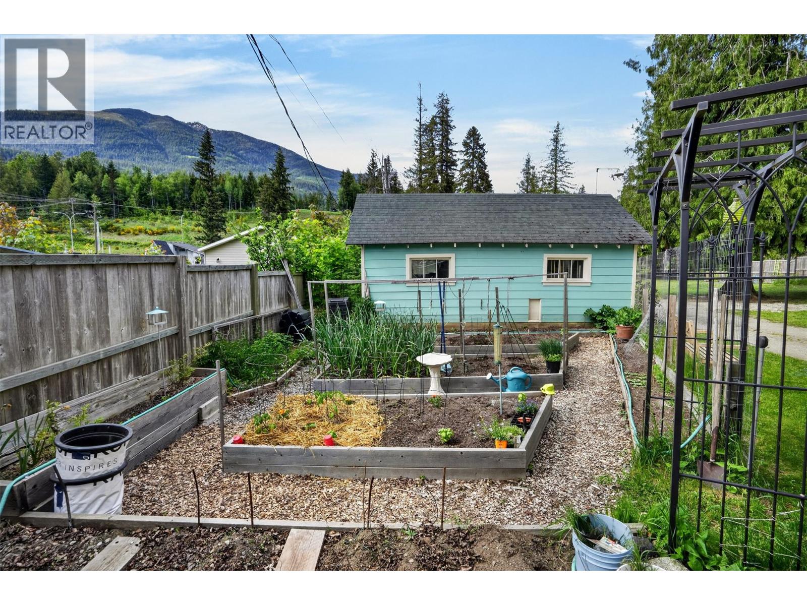 8110 & 8120 BUSK Road - 57