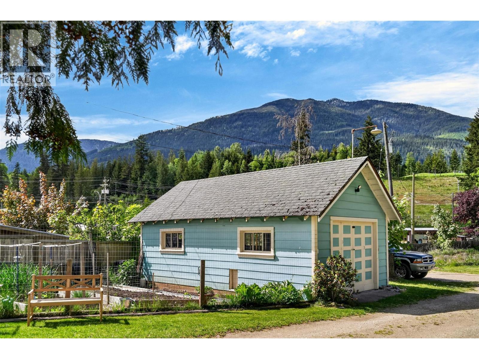 8110 & 8120 BUSK Road - 58