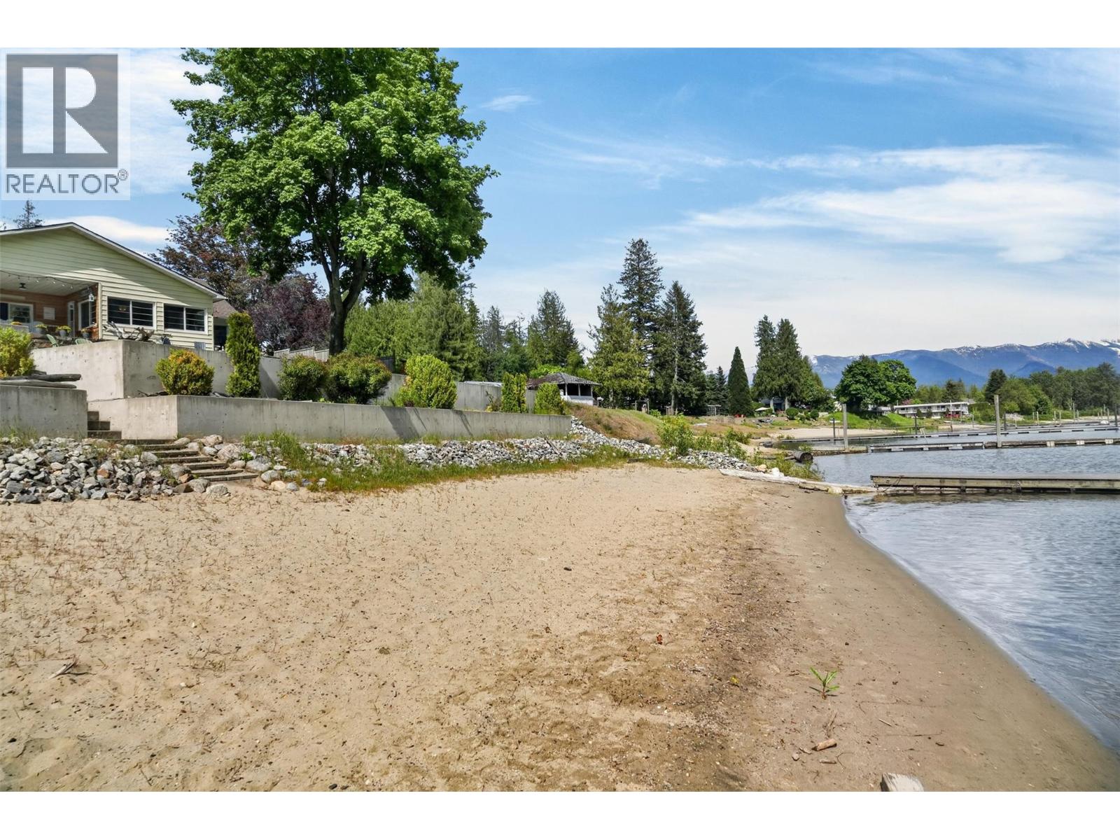 8110 & 8120 BUSK Road - 67