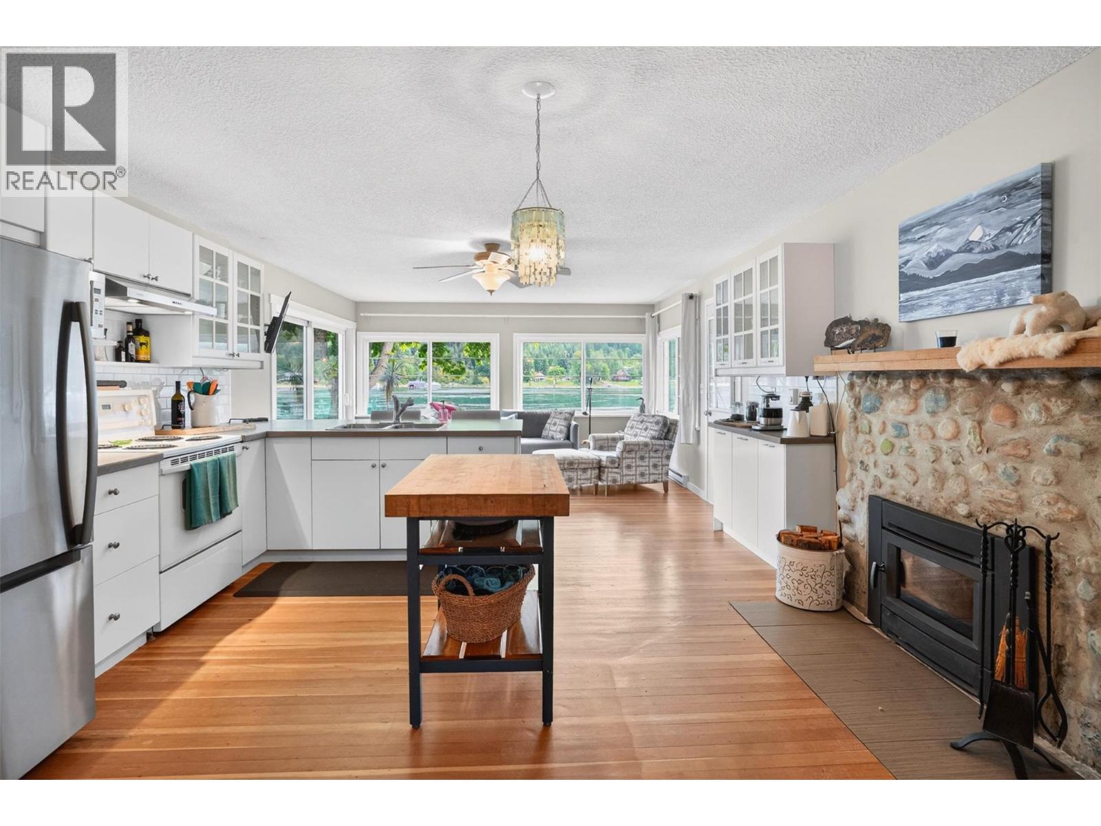 8110 & 8120 BUSK Road - 7