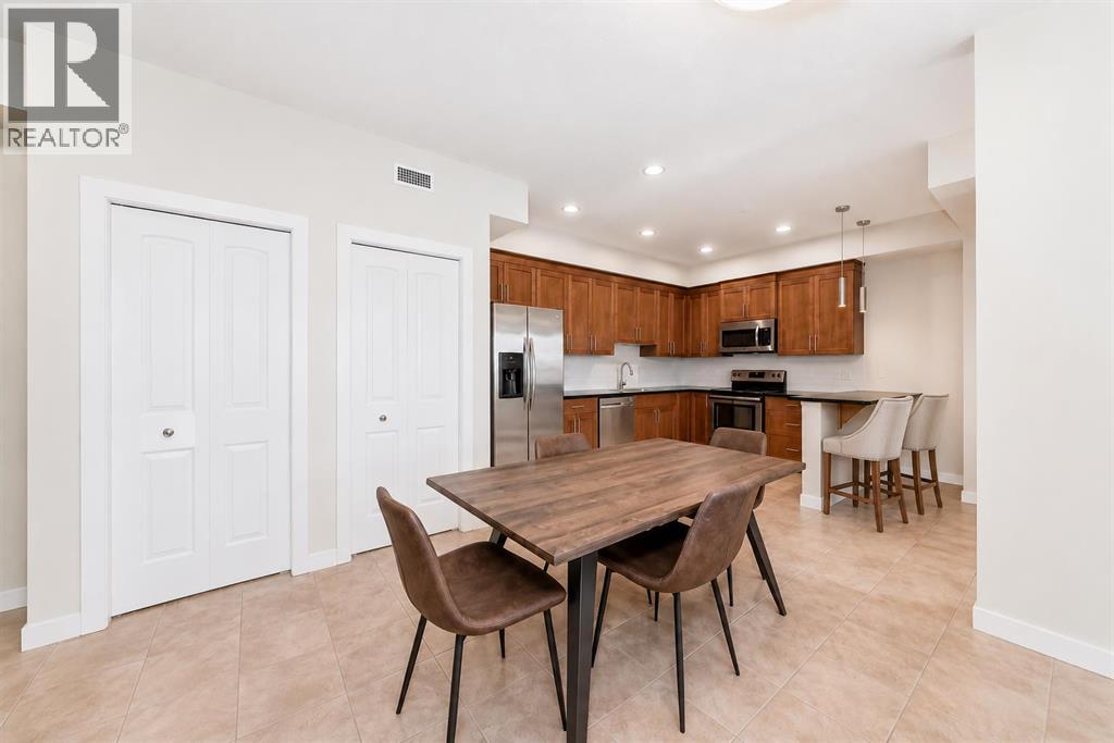 #210 1005A Westmount Drive - 12