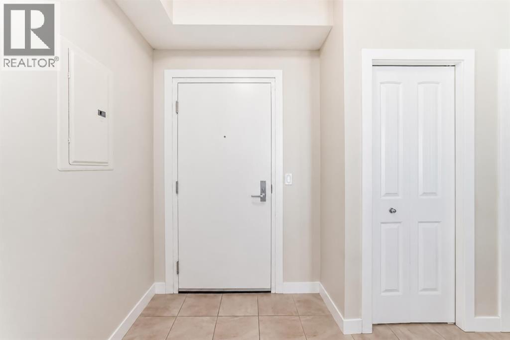 #210 1005A Westmount Drive - 7