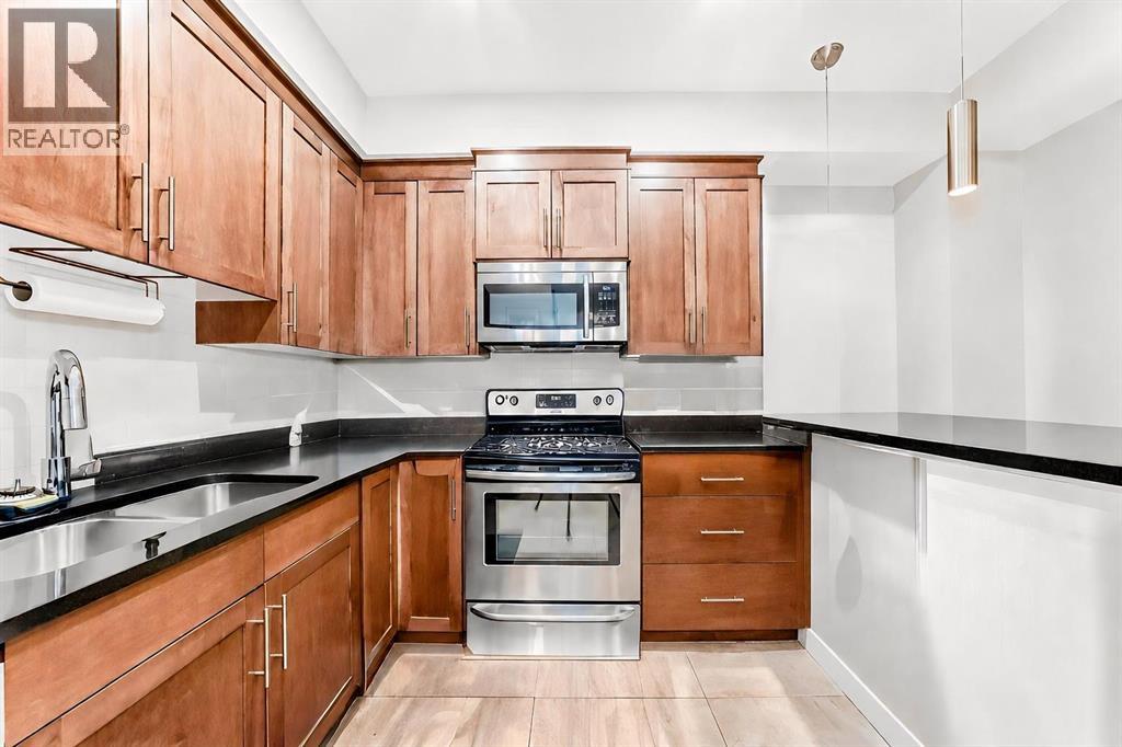 #210 1005A Westmount Drive - 8