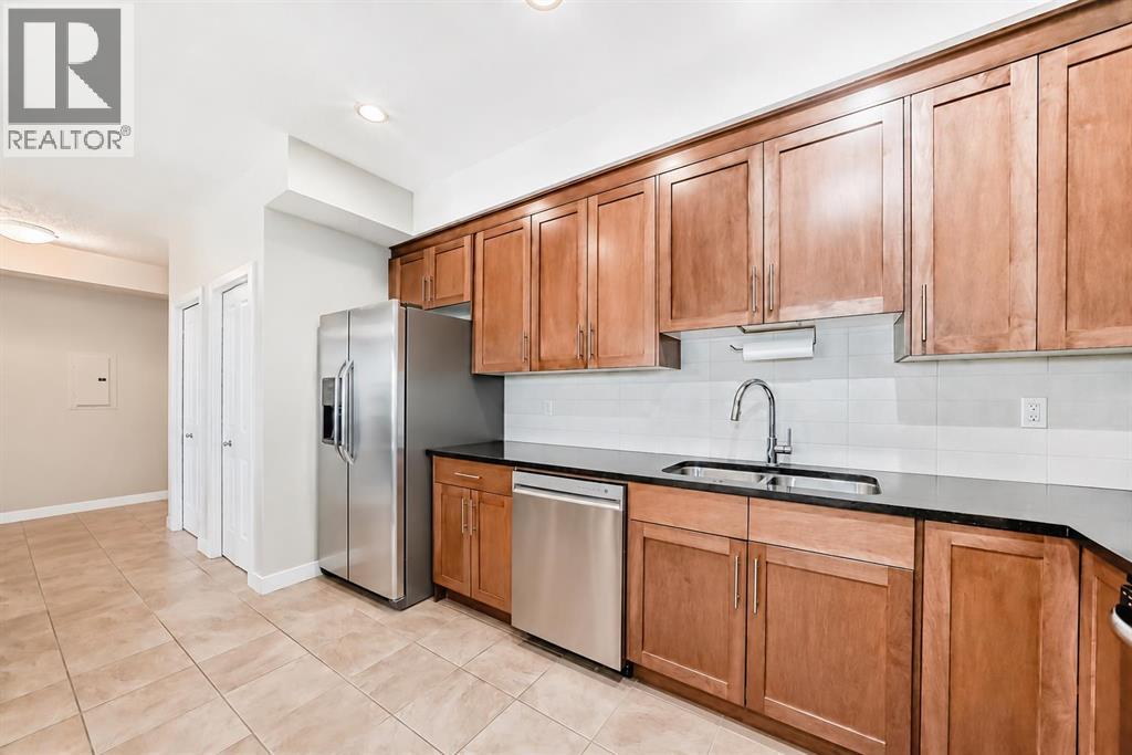#210 1005A Westmount Drive - 9