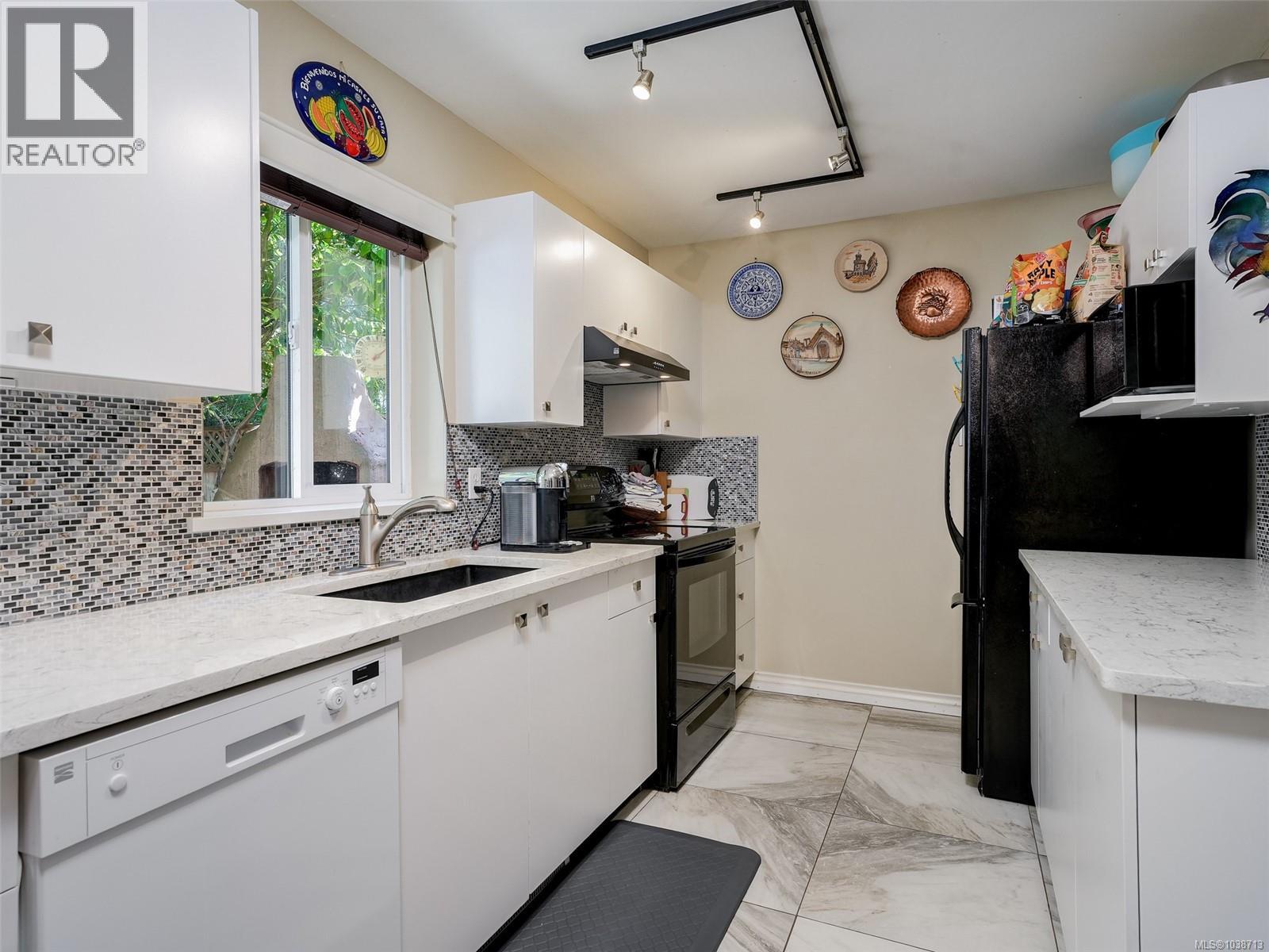 1218 Pembroke St - 9