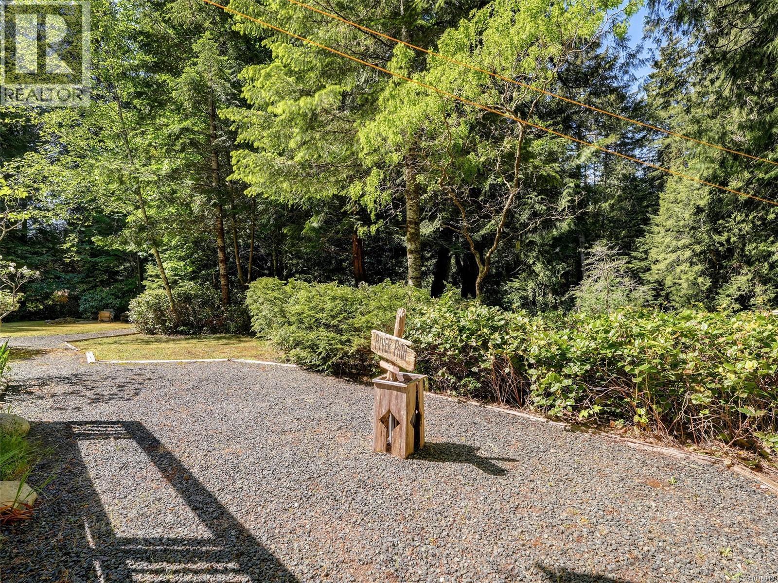 2980 Sooke River Rd - 27