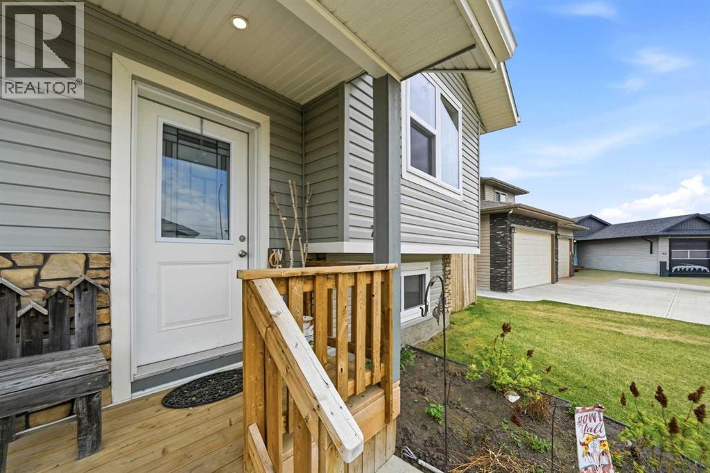 74 Ranchers Close - photo 3