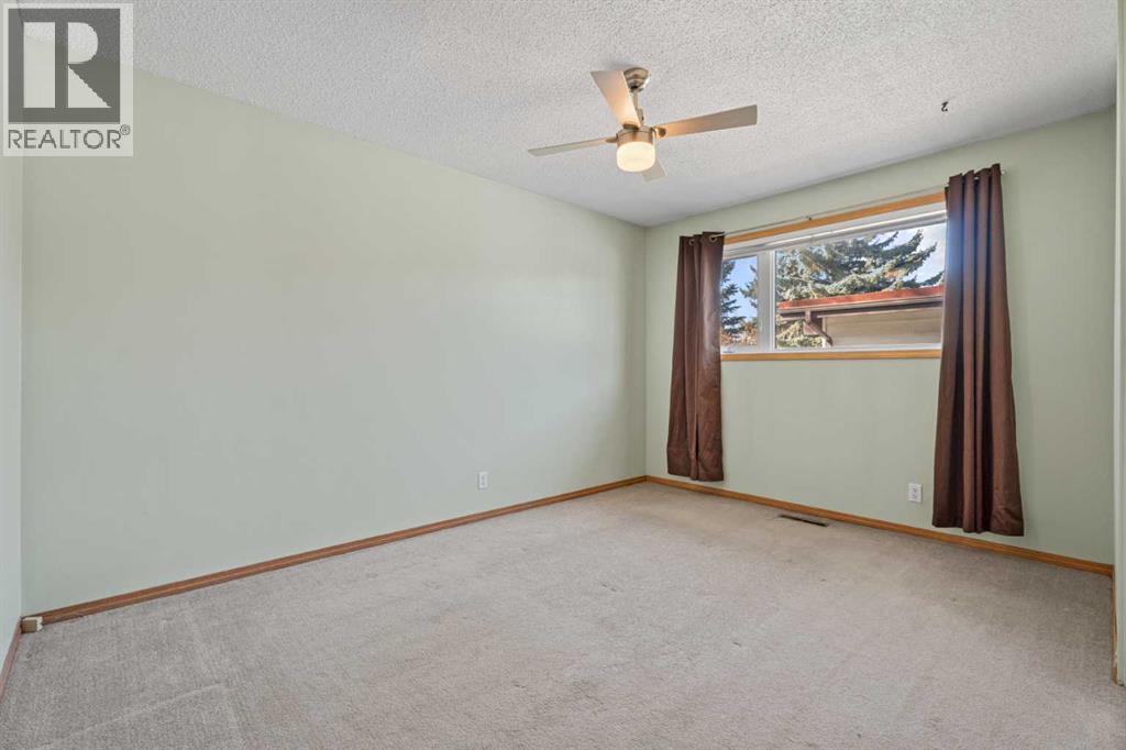 8 Van Horne Crescent NE - 15
