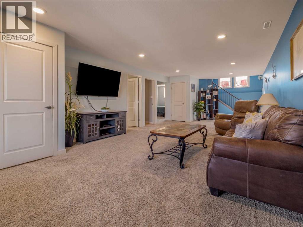 889 Jessie McLeay Road N - 36