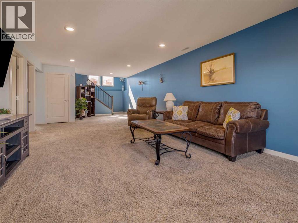 889 Jessie McLeay Road N - 35