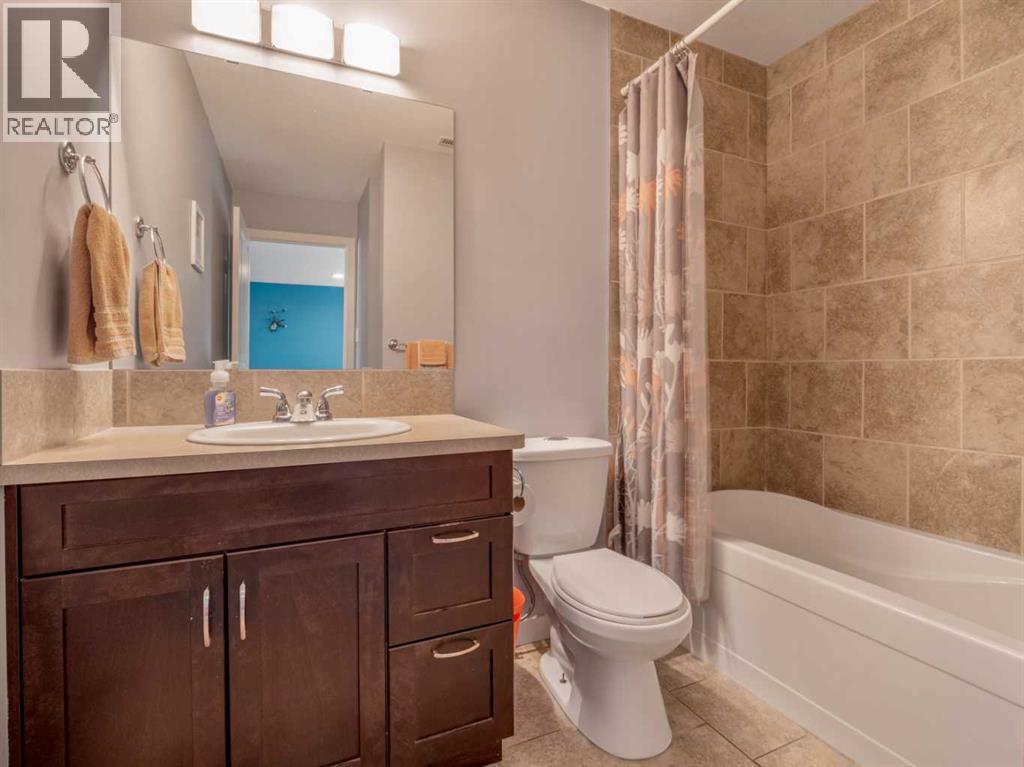 889 Jessie McLeay Road N - 40