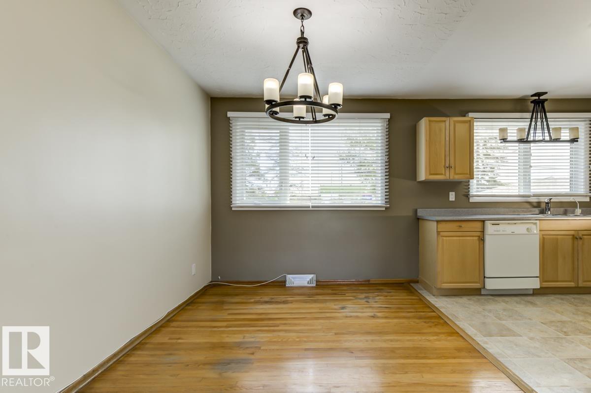 8511 64 AV NW - 10