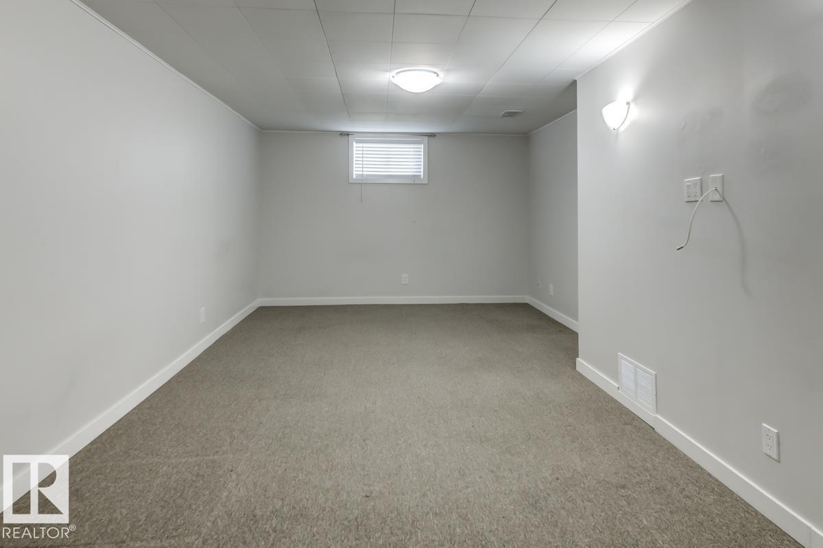 8511 64 AV NW - 28