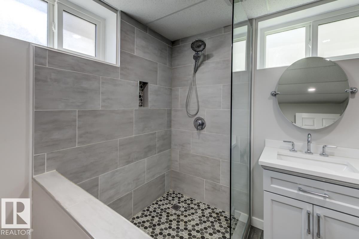 8511 64 AV NW - 33