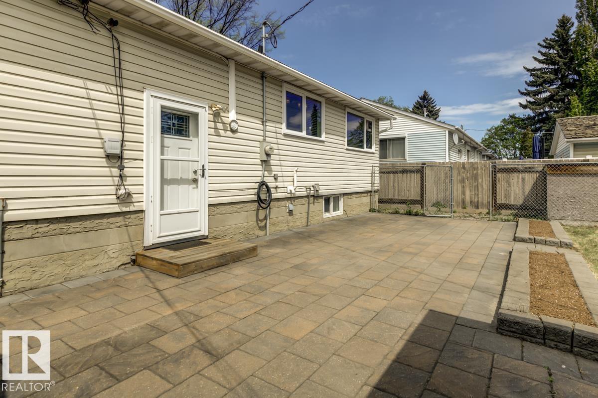 8511 64 AV NW - 45