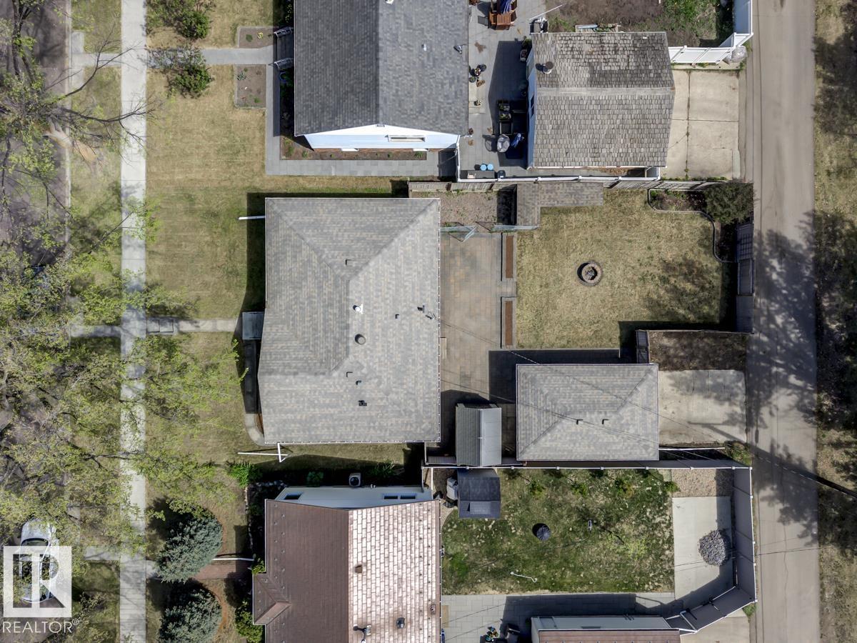 8511 64 AV NW - 54
