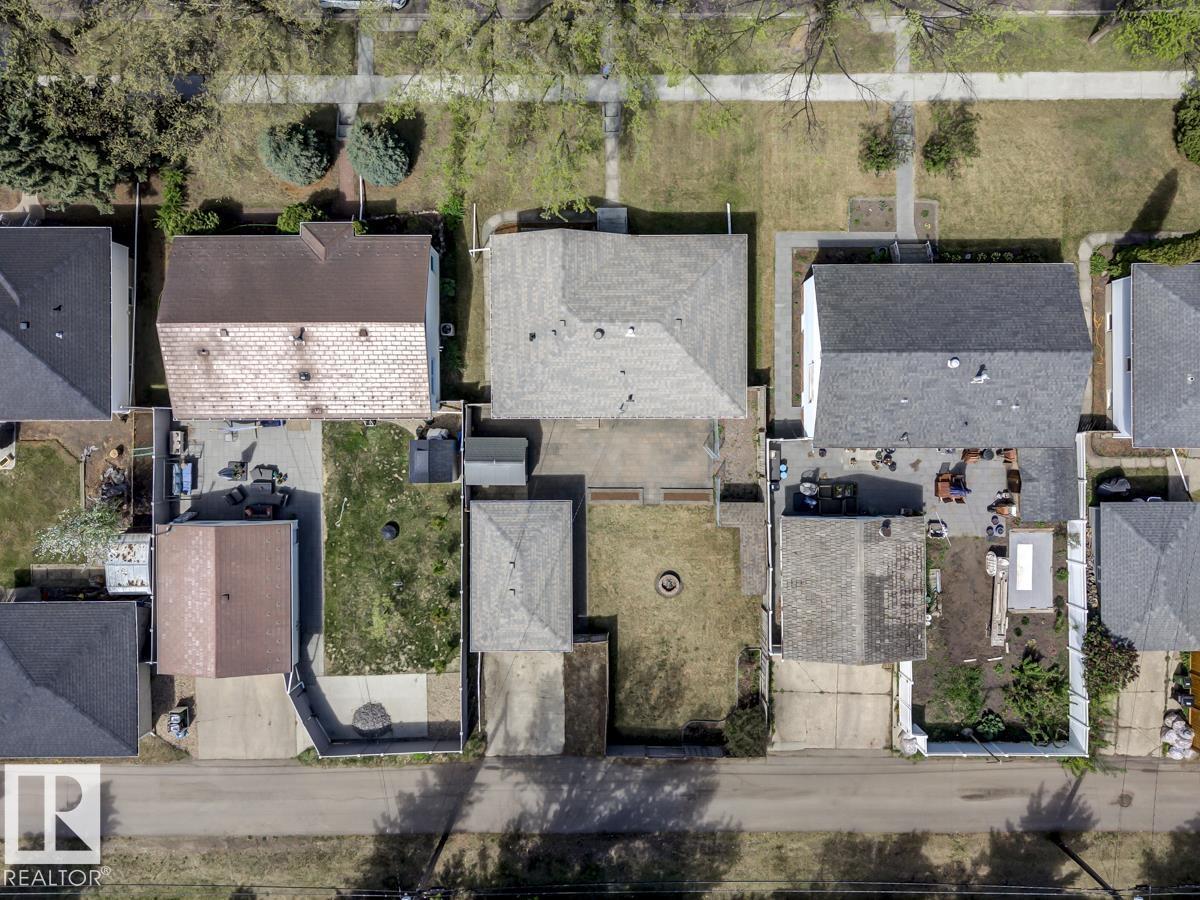 8511 64 AV NW - 55
