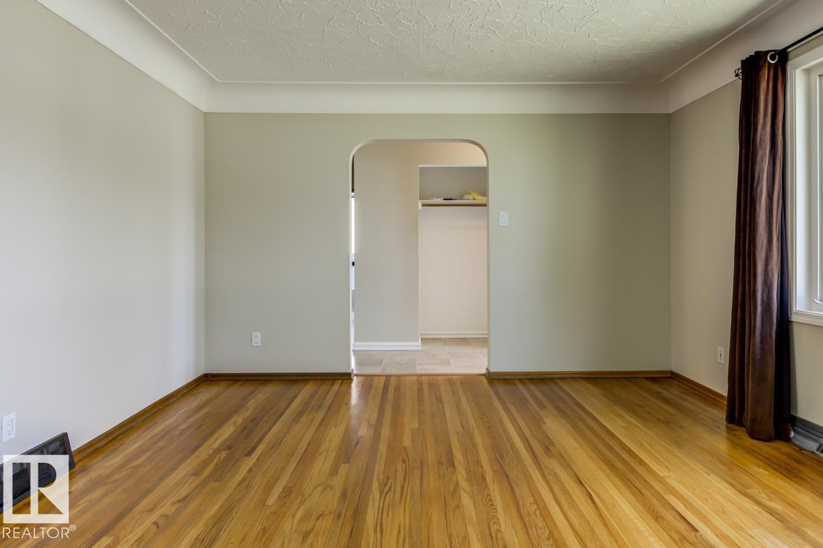8511 64 AV NW - 6