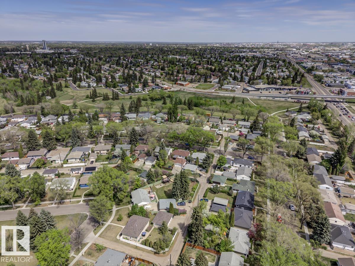 8511 64 AV NW - 62