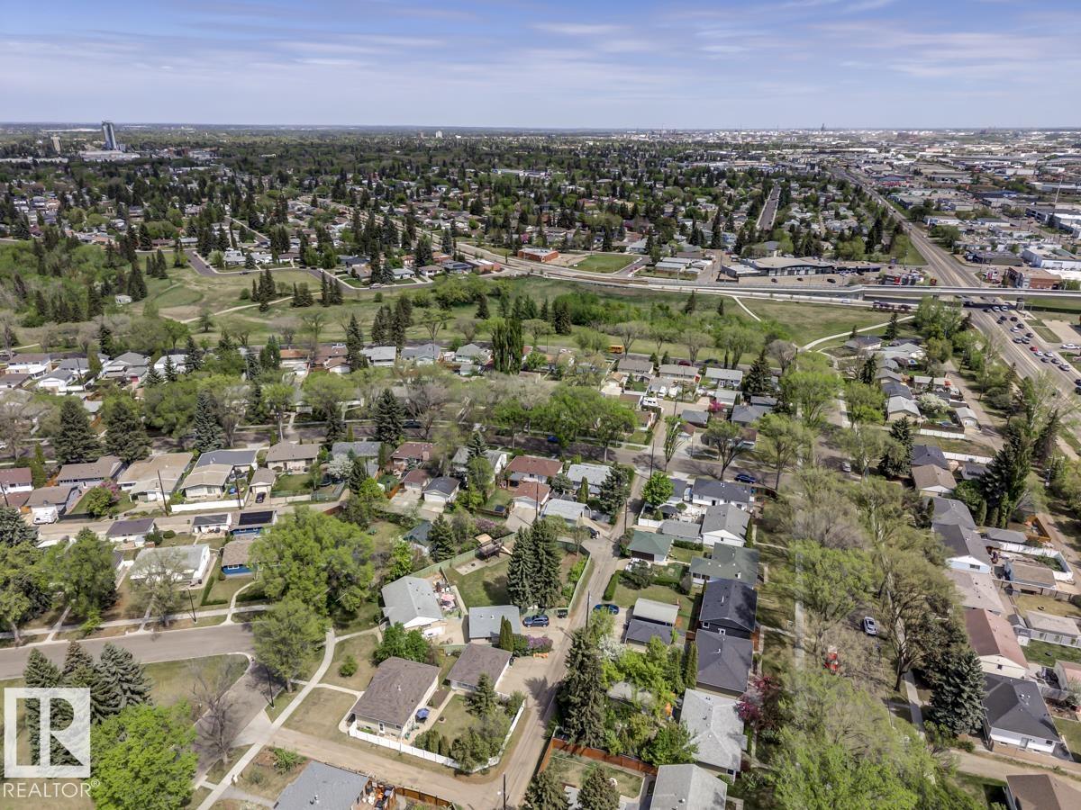 8511 64 AV NW - 63