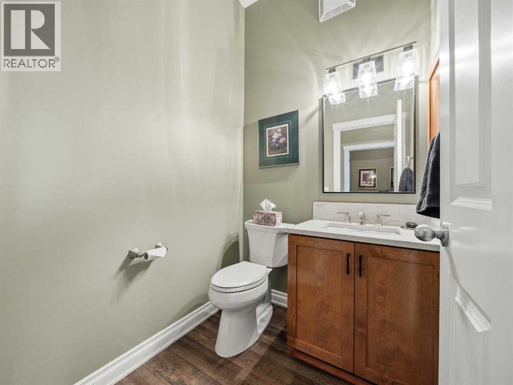 #7407 14 Hemlock Crescent SW - 23