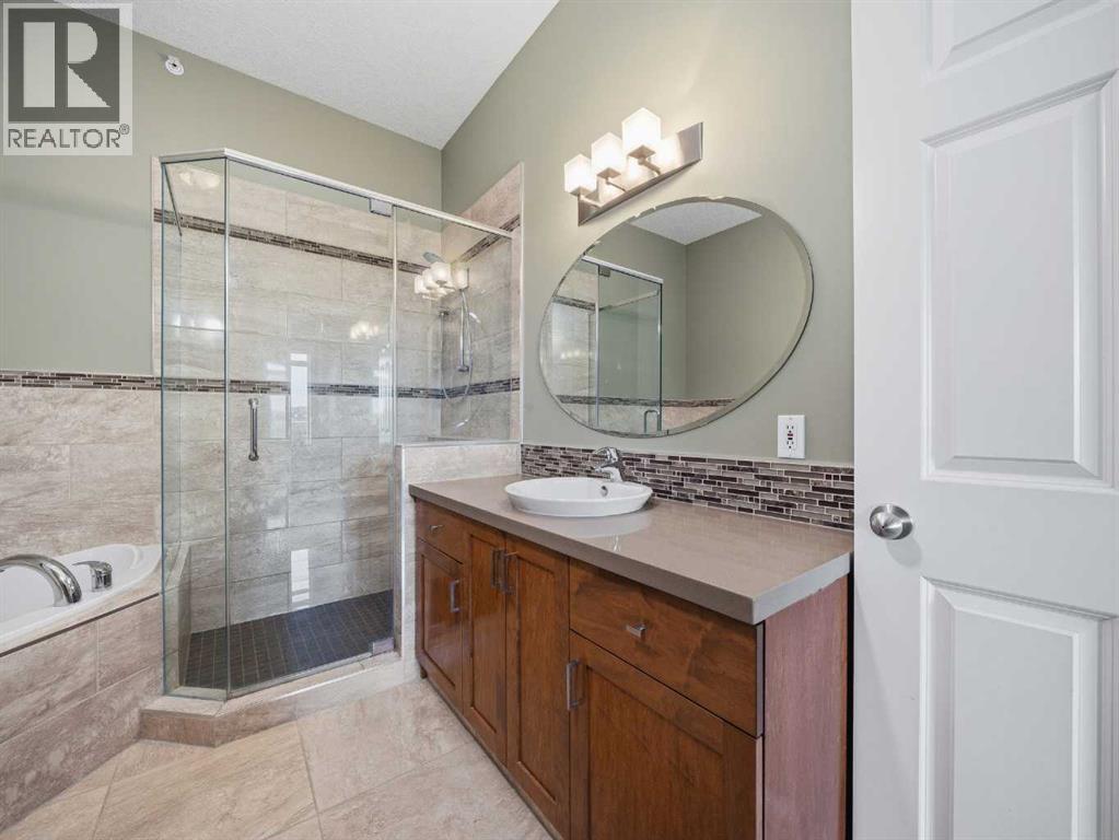 #7407 14 Hemlock Crescent SW - 17