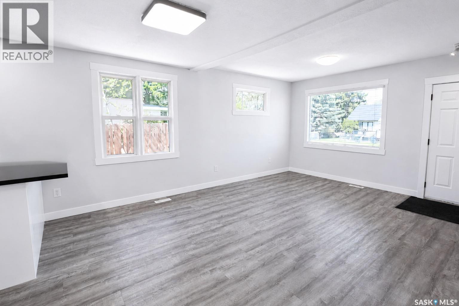 529 20th STREET E - 17