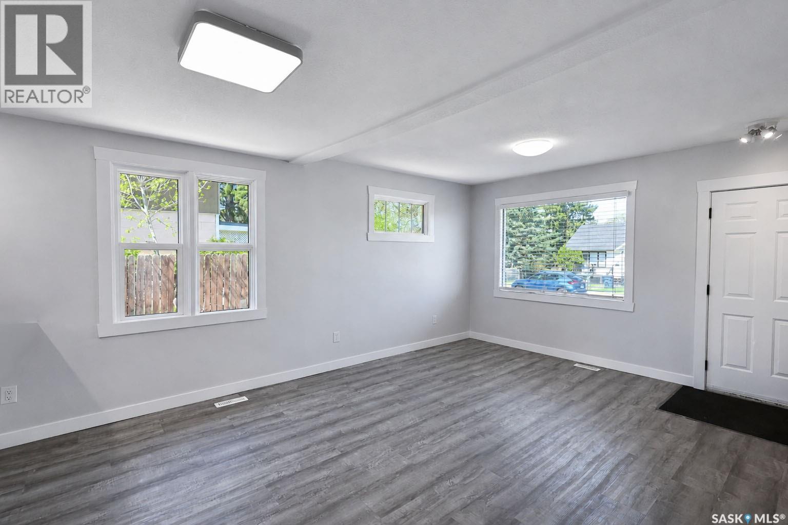529 20th STREET E - 18