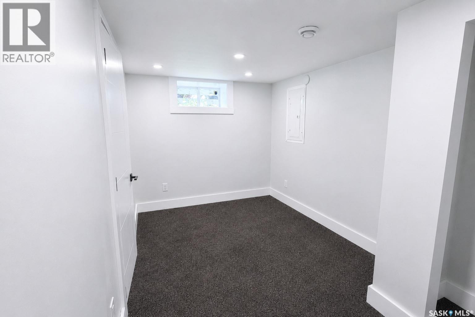 529 20th STREET E - 27