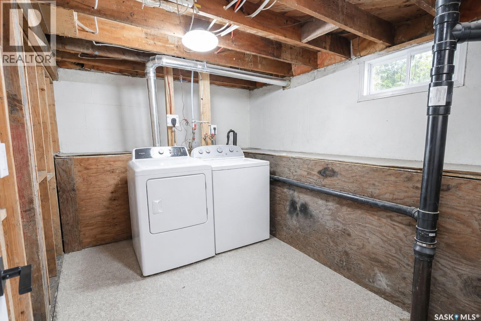 529 20th STREET E - 31