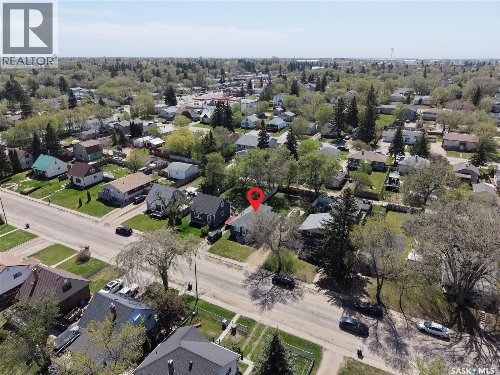 529 20th STREET E - 8