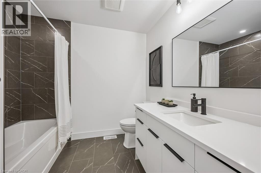 58 WALKER Road - 21