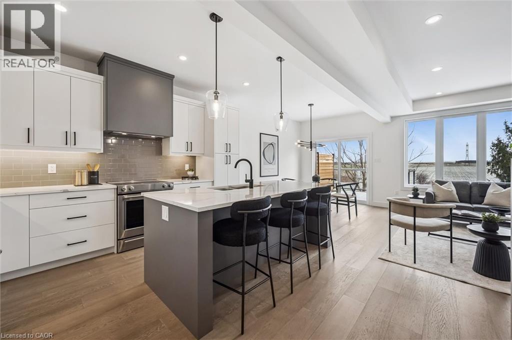 58 WALKER Road - 5