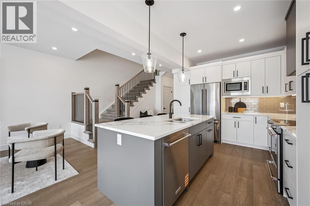 58 WALKER Road - 8