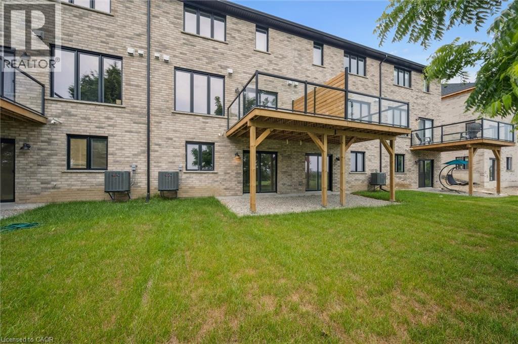58 WALKER Road - 30
