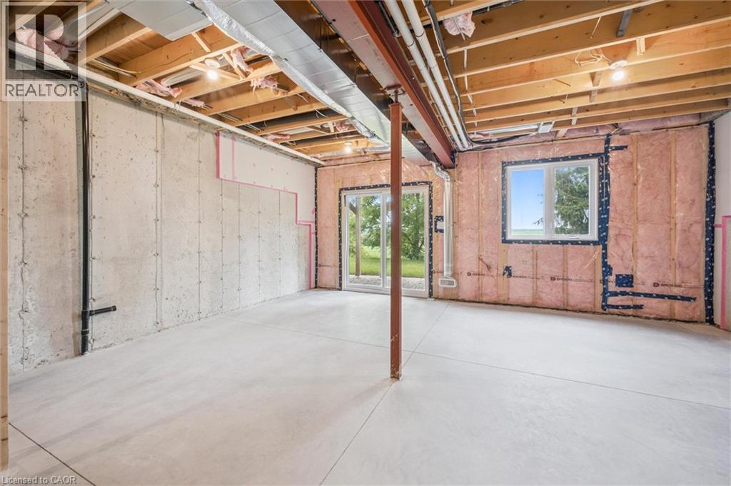 58 WALKER Road - 26