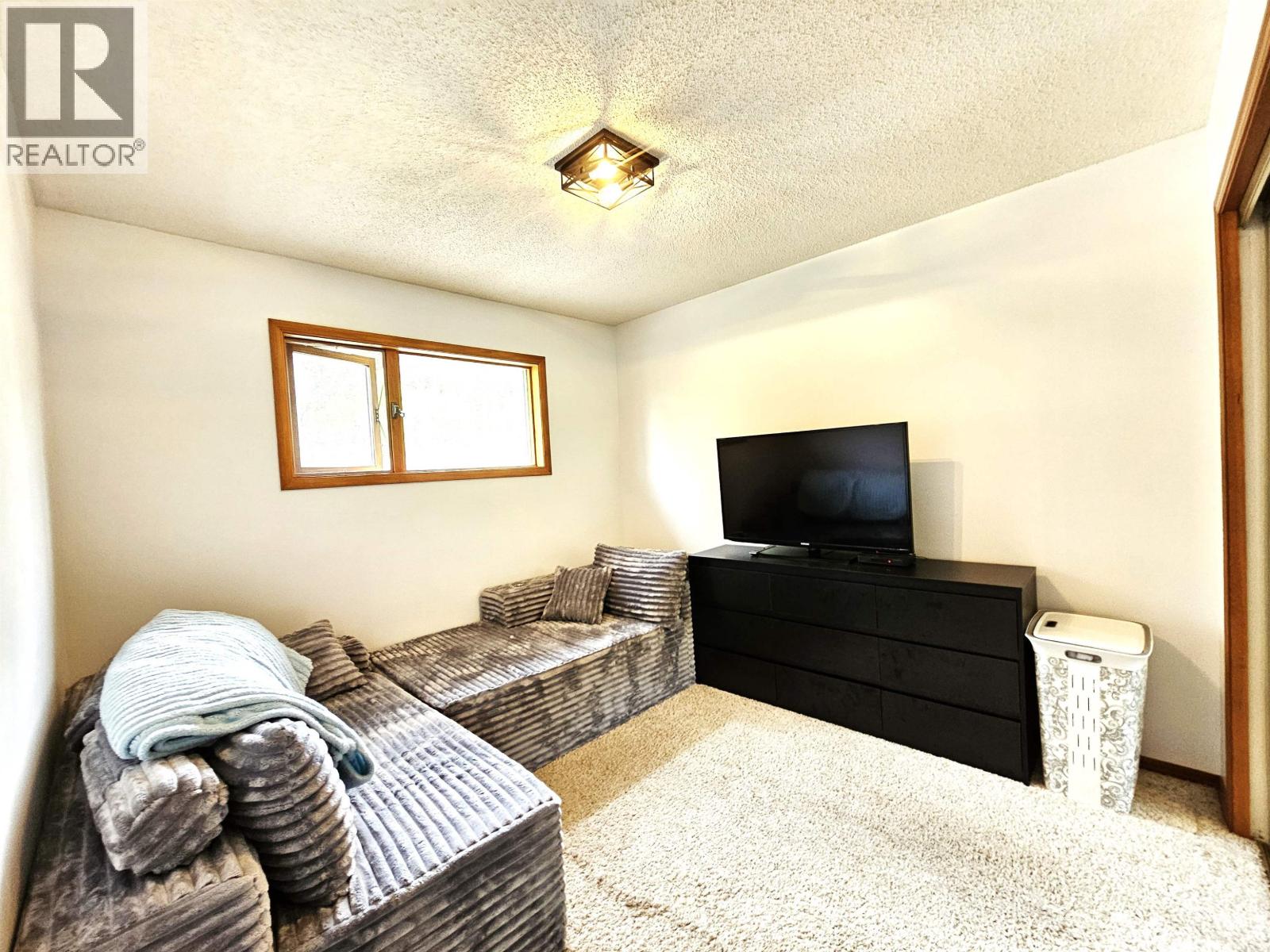 3750 JAMES DRIVE - 37