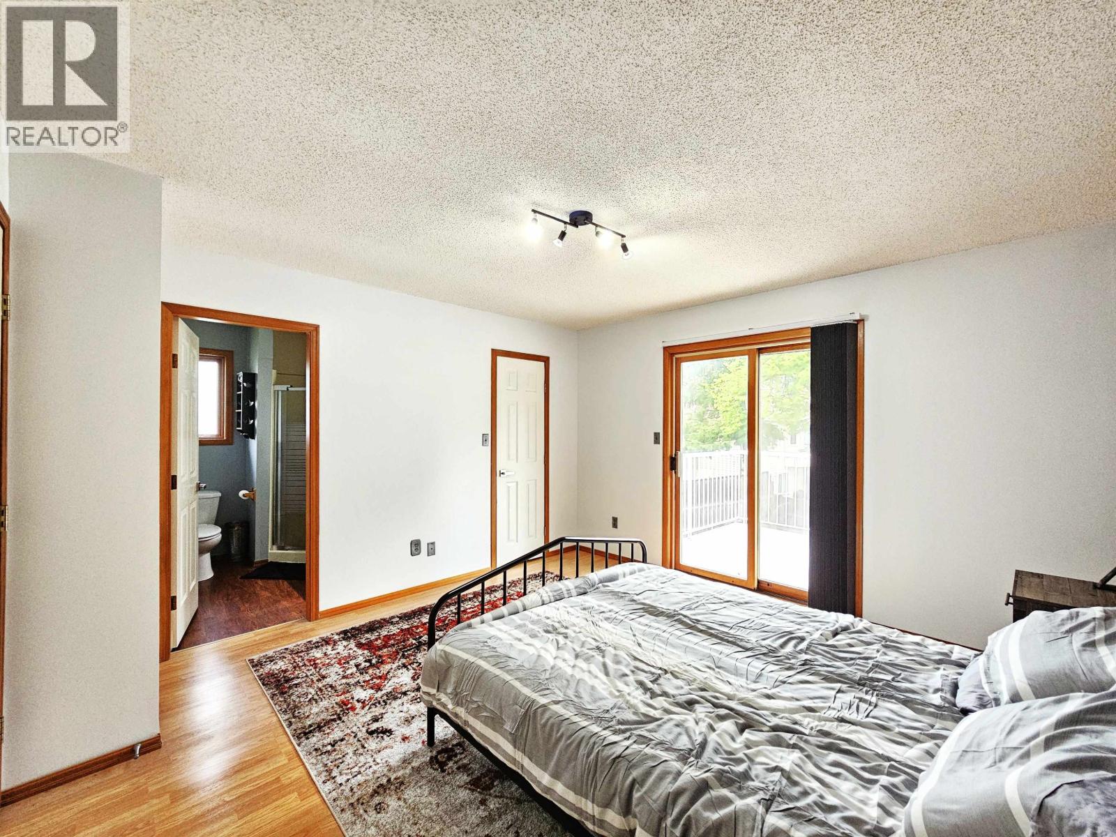 3750 JAMES DRIVE - 32