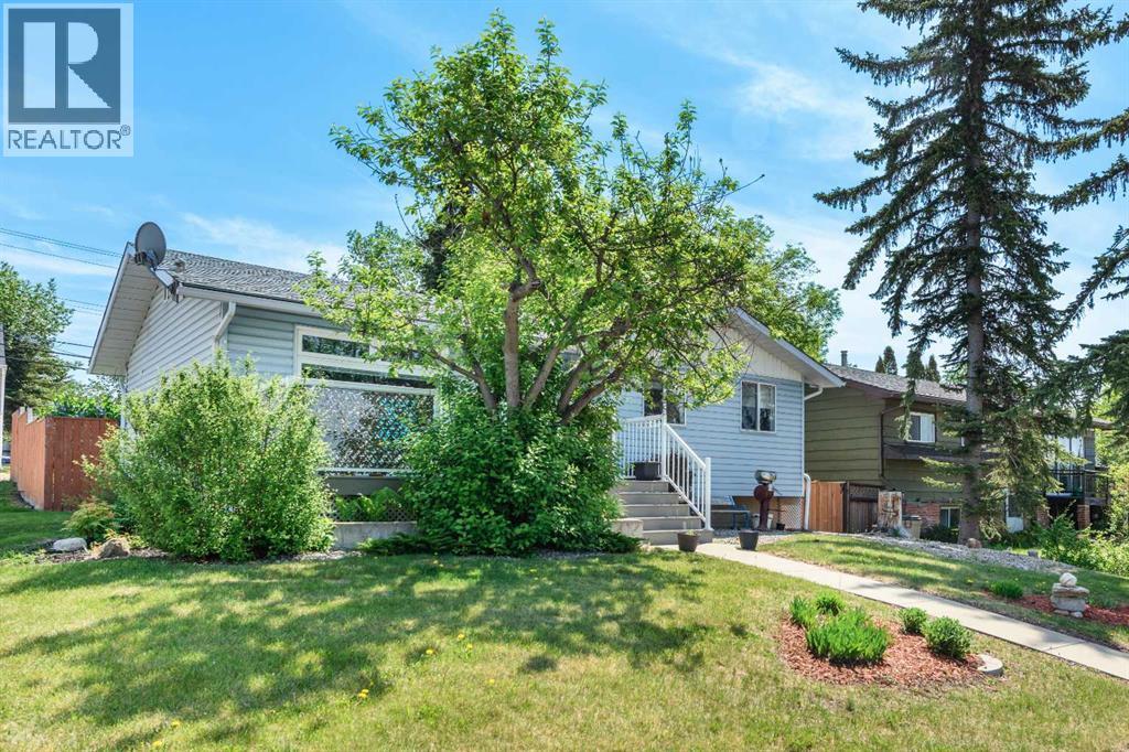208 Van Horne Crescent NE - Image 2