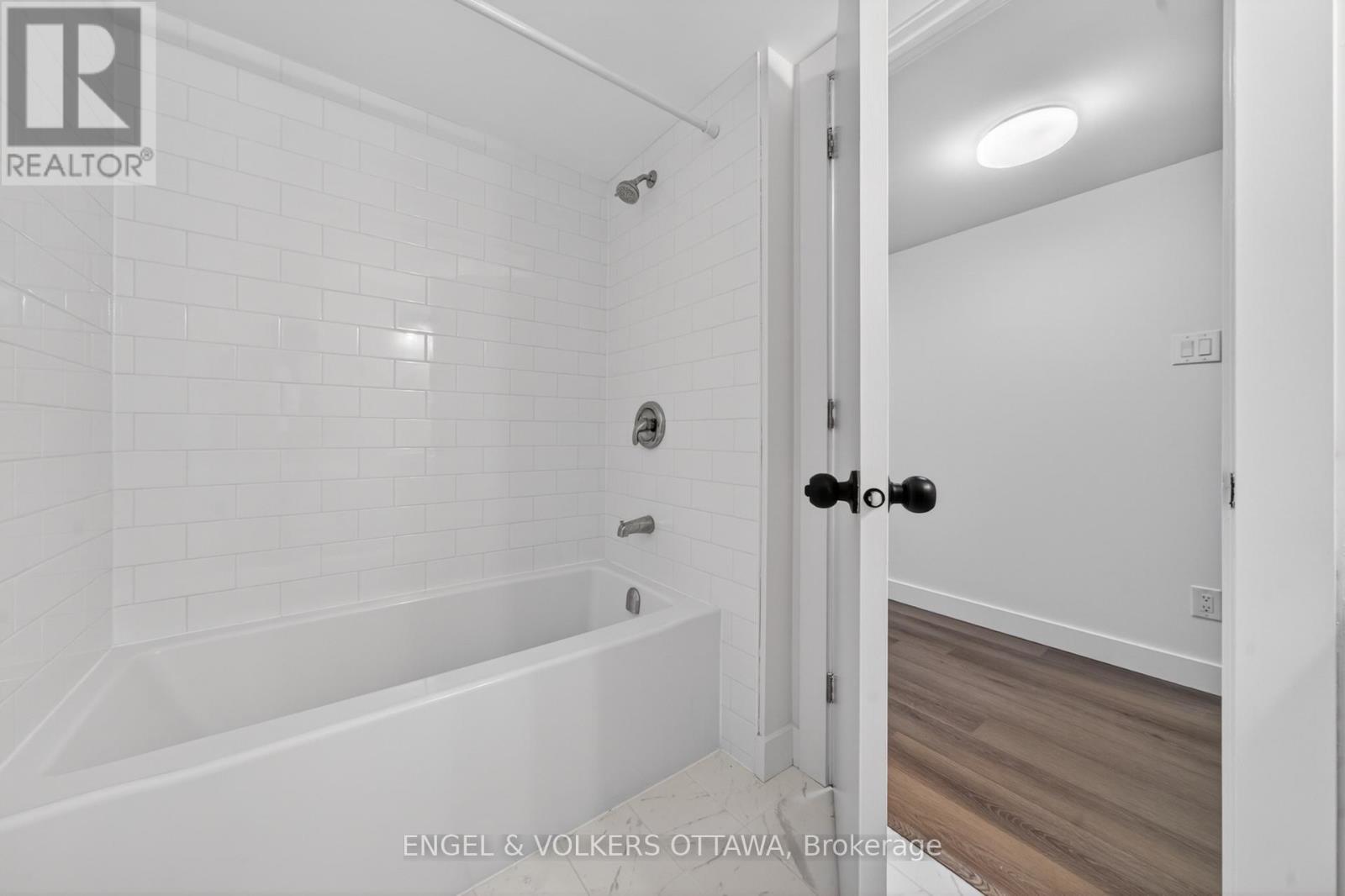 1 Bath House for Rent in Ottawa – B – 175 JAMES STREET, Ottawa – MLS# X13217062 - Image 10