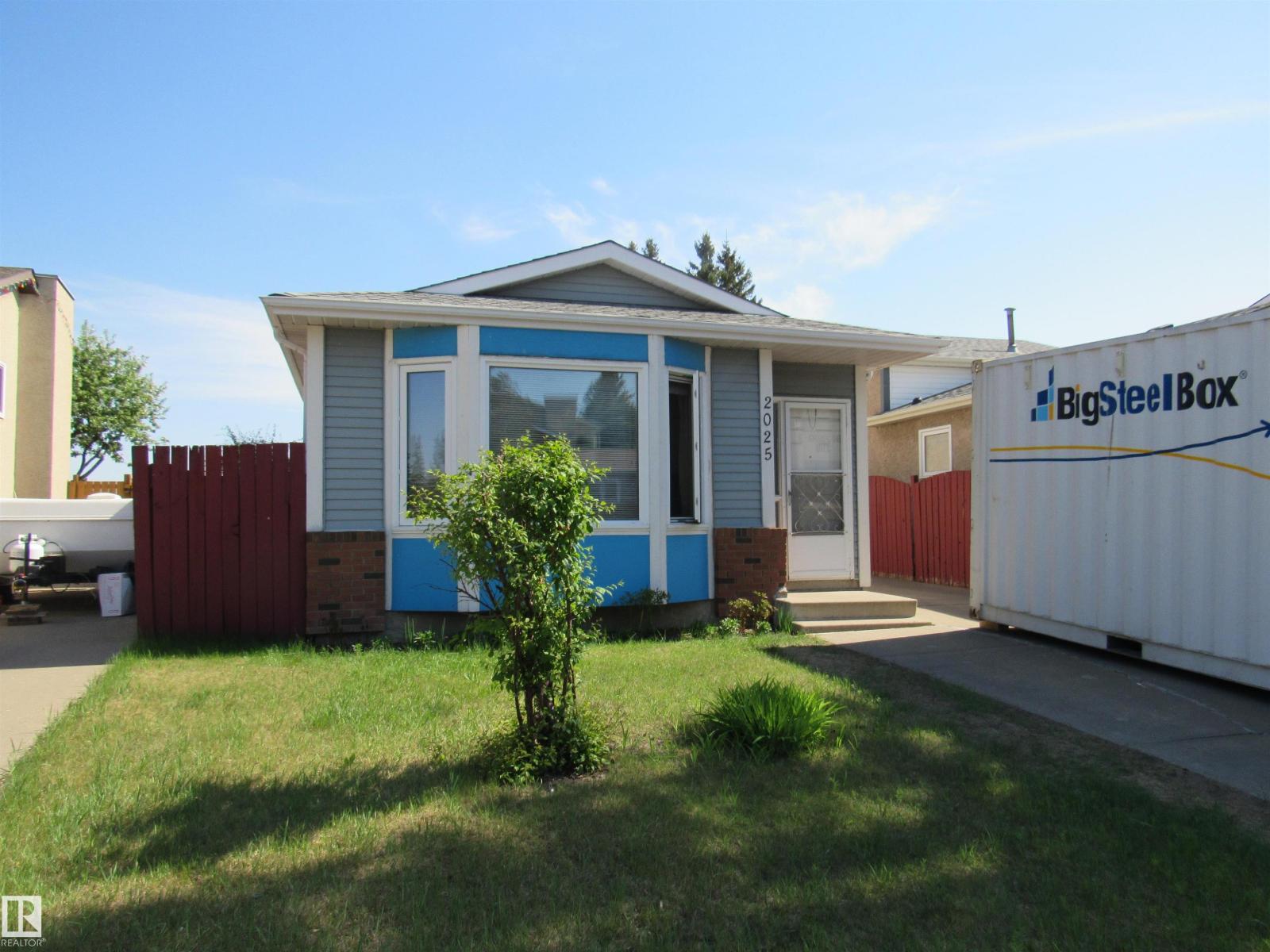 2025 108 ST NW - 2