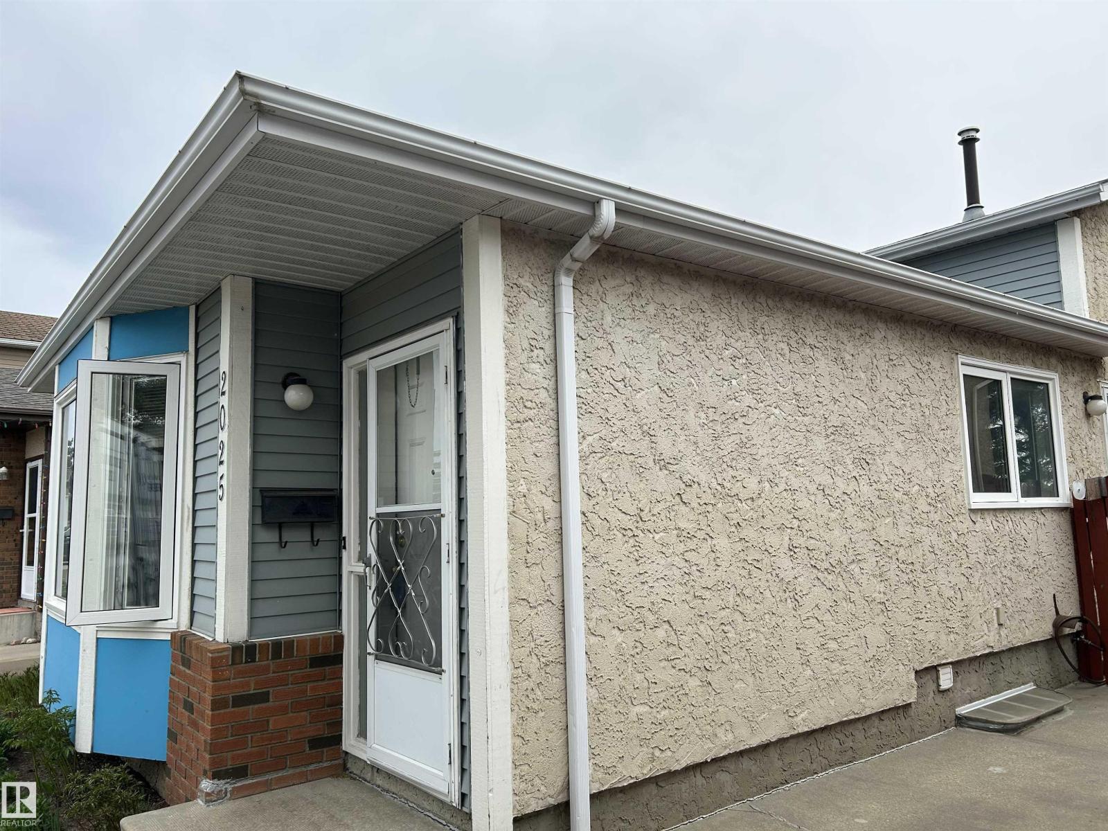 2025 108 ST NW - 3
