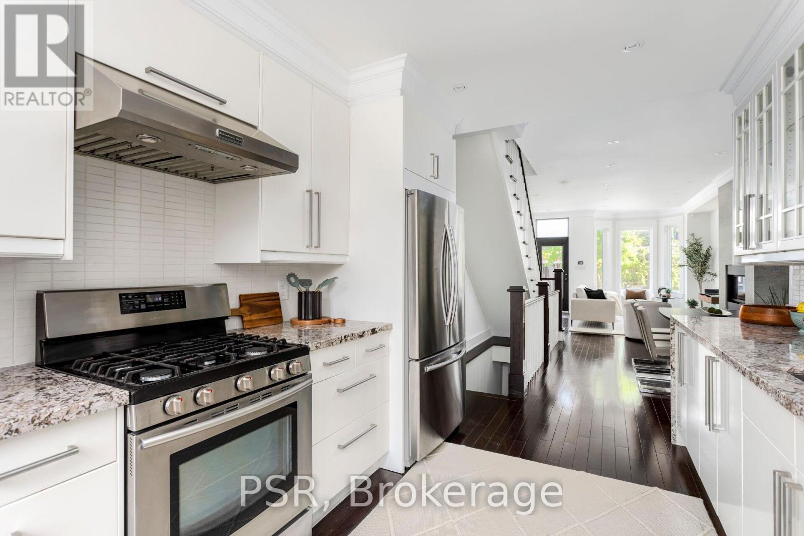 38 WYNDHAM STREET - 11
