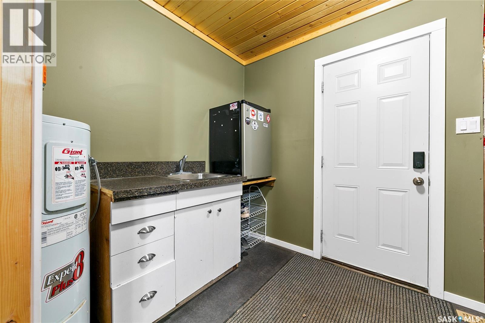 22 Ash STREET - 24