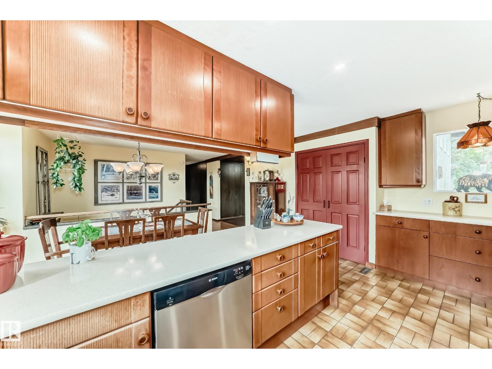 #85 52310 RGE ROAD 232 - 16