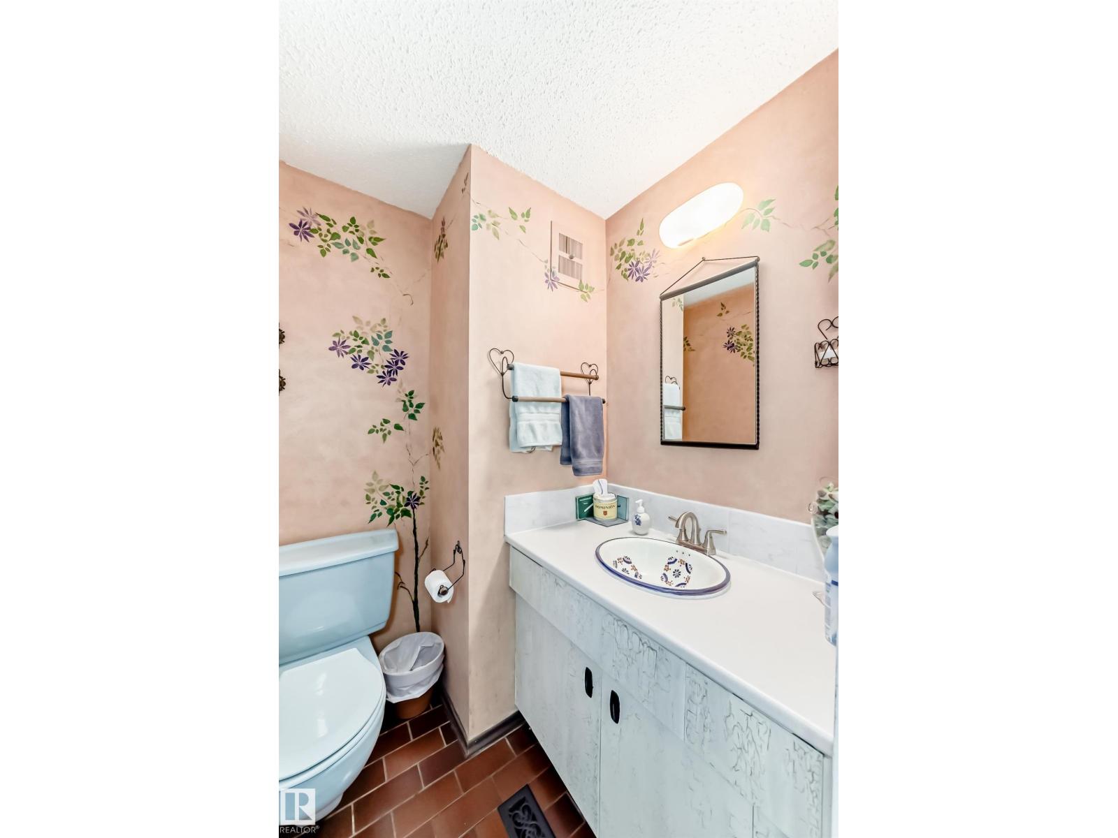 #85 52310 RGE ROAD 232 - 32