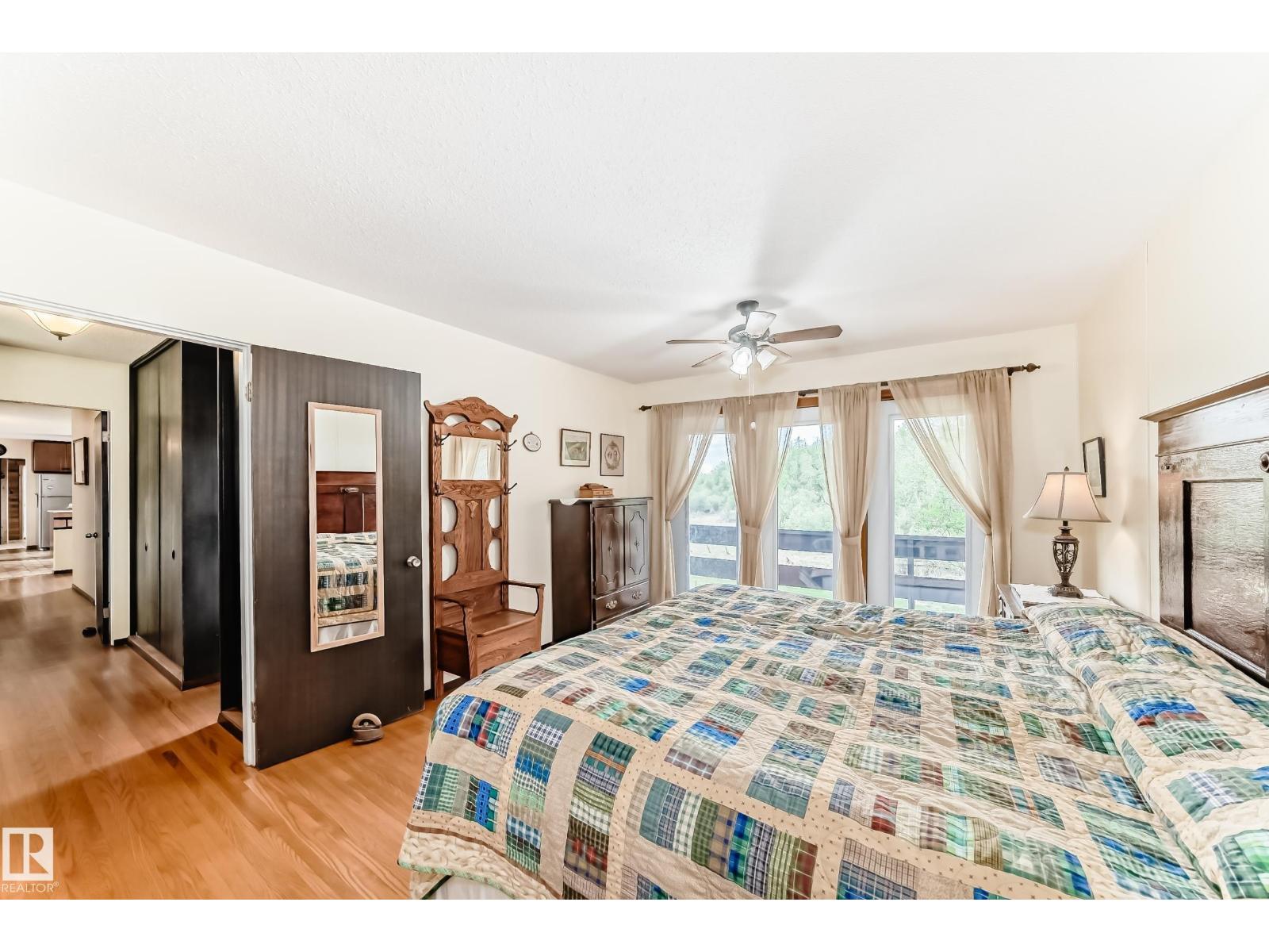 #85 52310 RGE ROAD 232 - 34