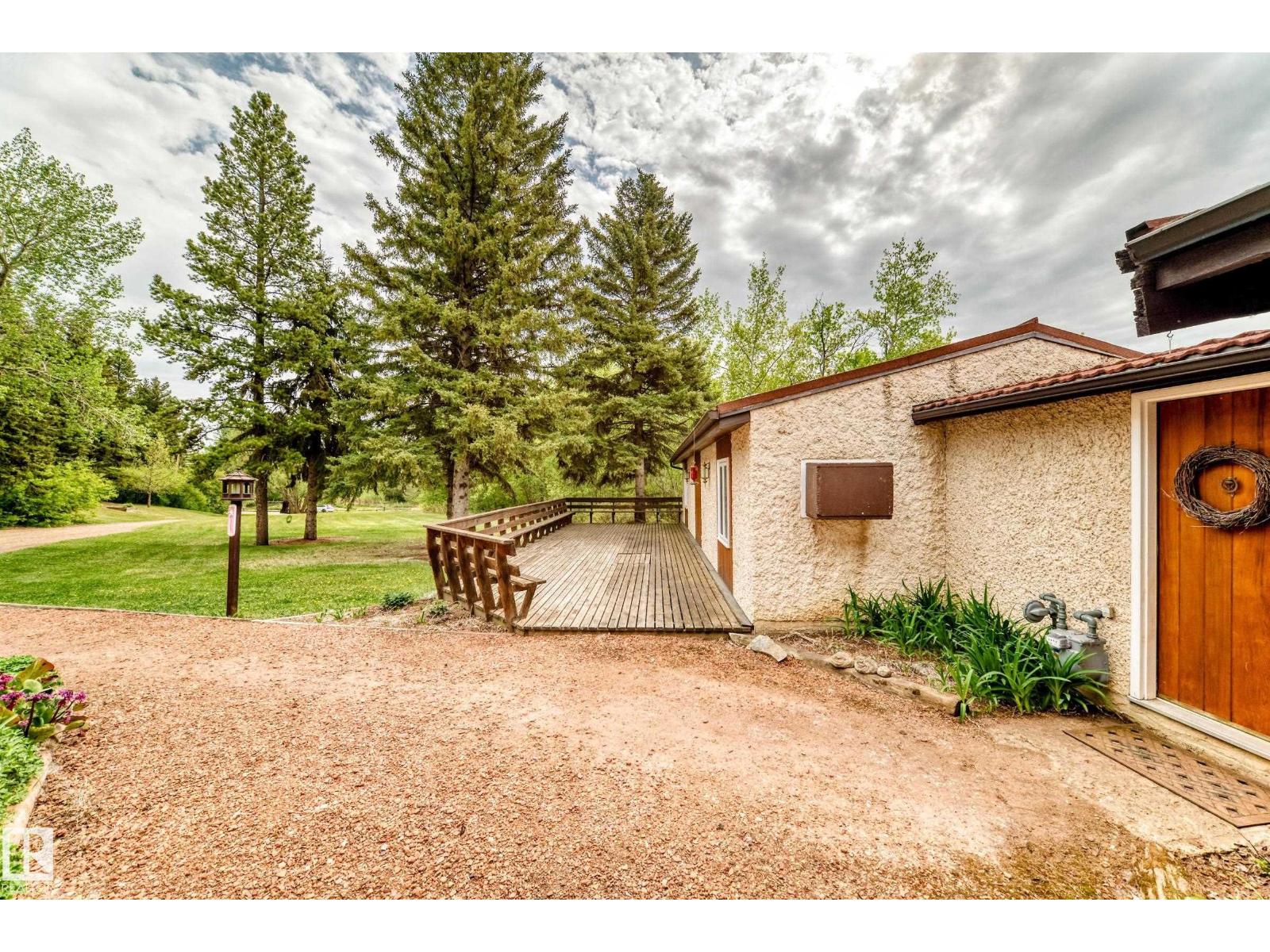 #85 52310 RGE ROAD 232 - 40